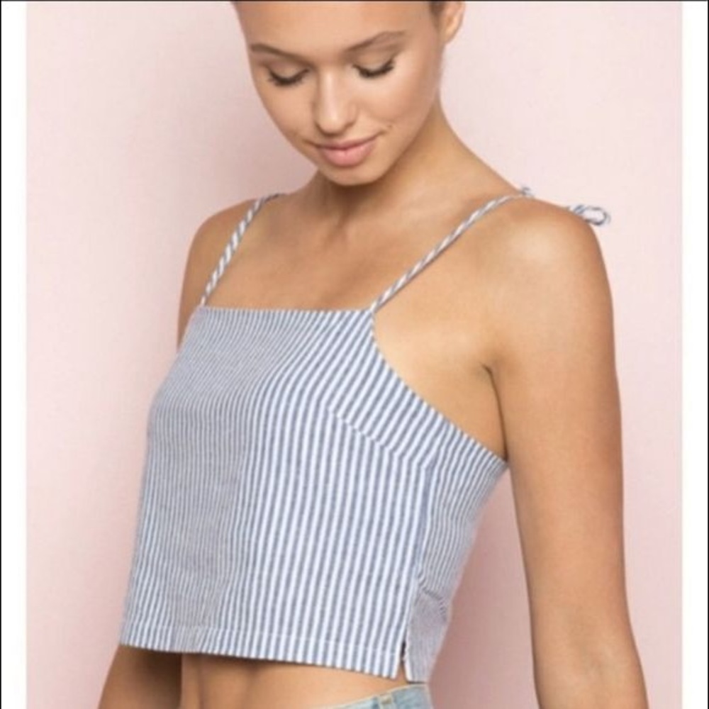 Brandy Melville cropped seersucker tie top
